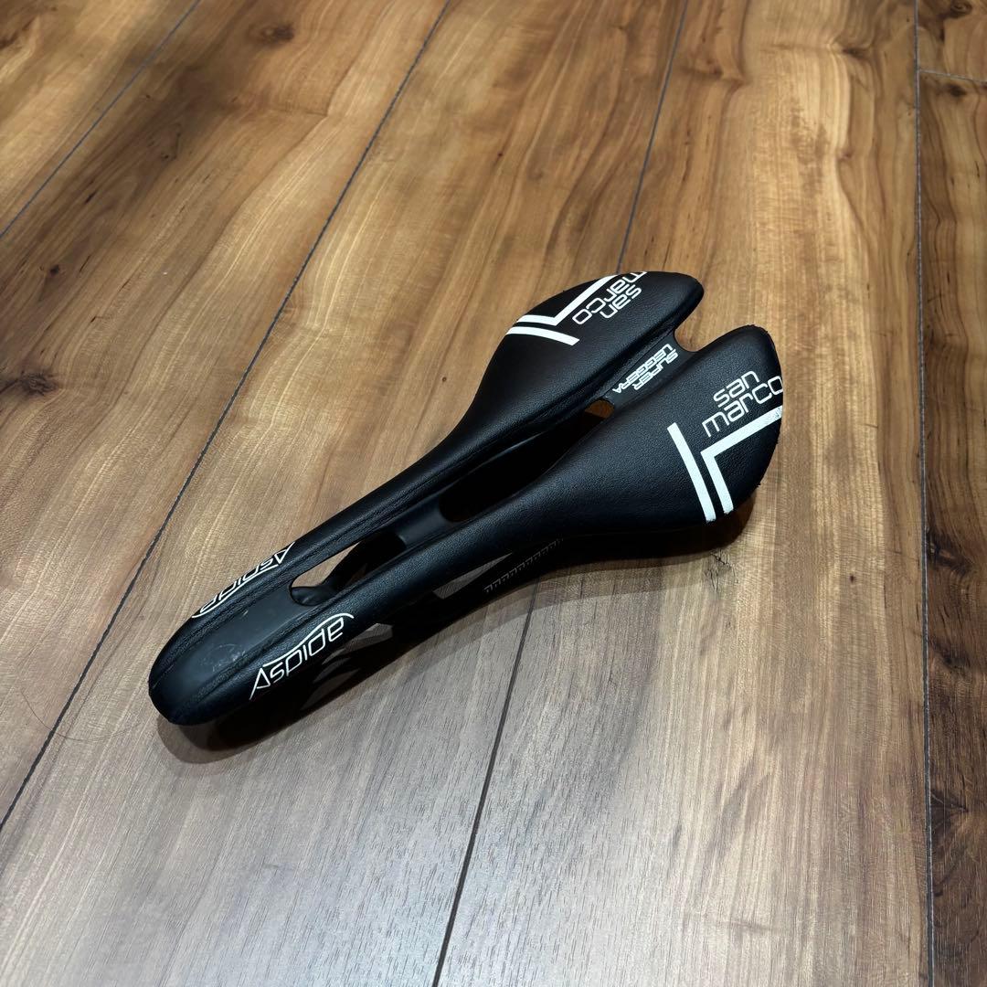 セラサンマルコ アスピデ スーパーレッジェーラ フルカーボンサドル