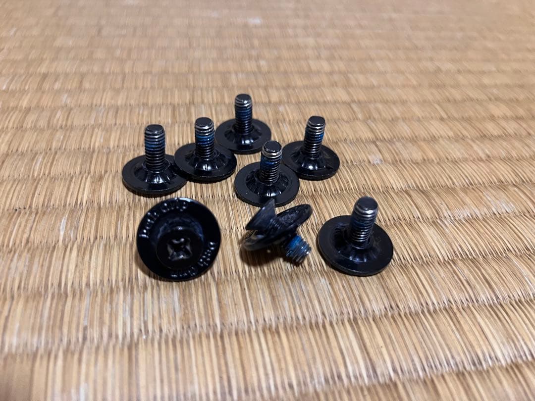 FIXスノーボード バインディング ブラック×ホワイト / ストラップ式 美品