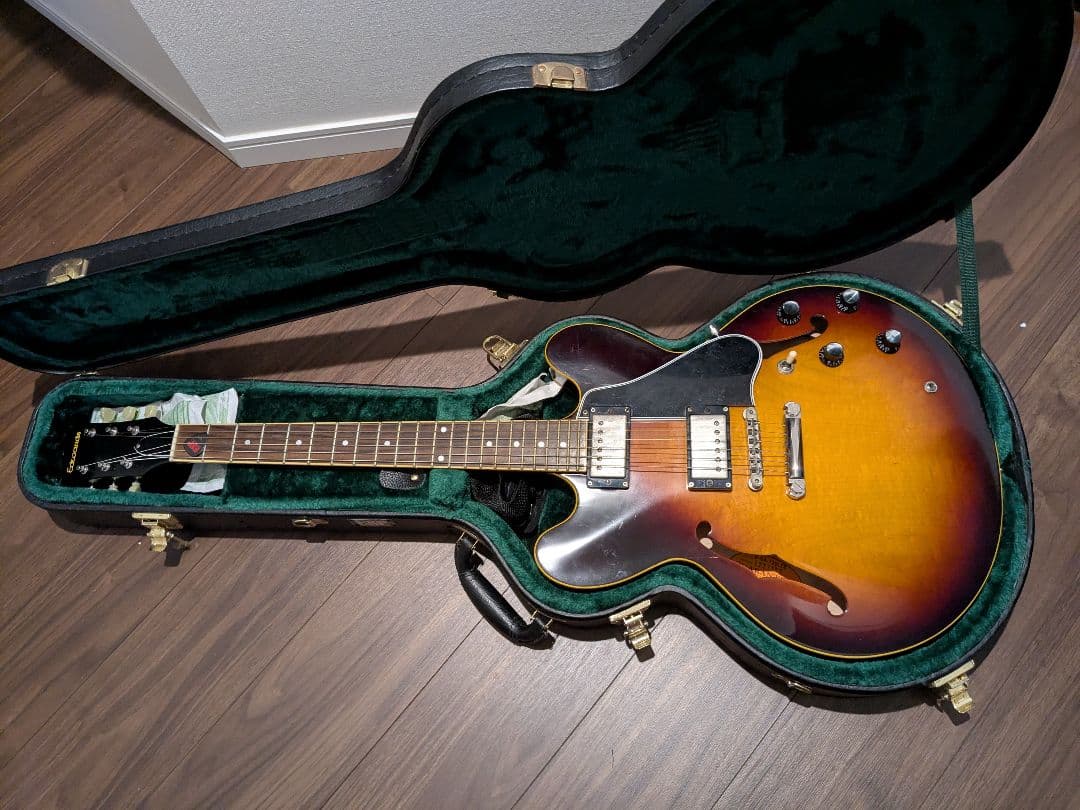 Edwards ED1223153 サンバースト エレキギター ハードケース付き