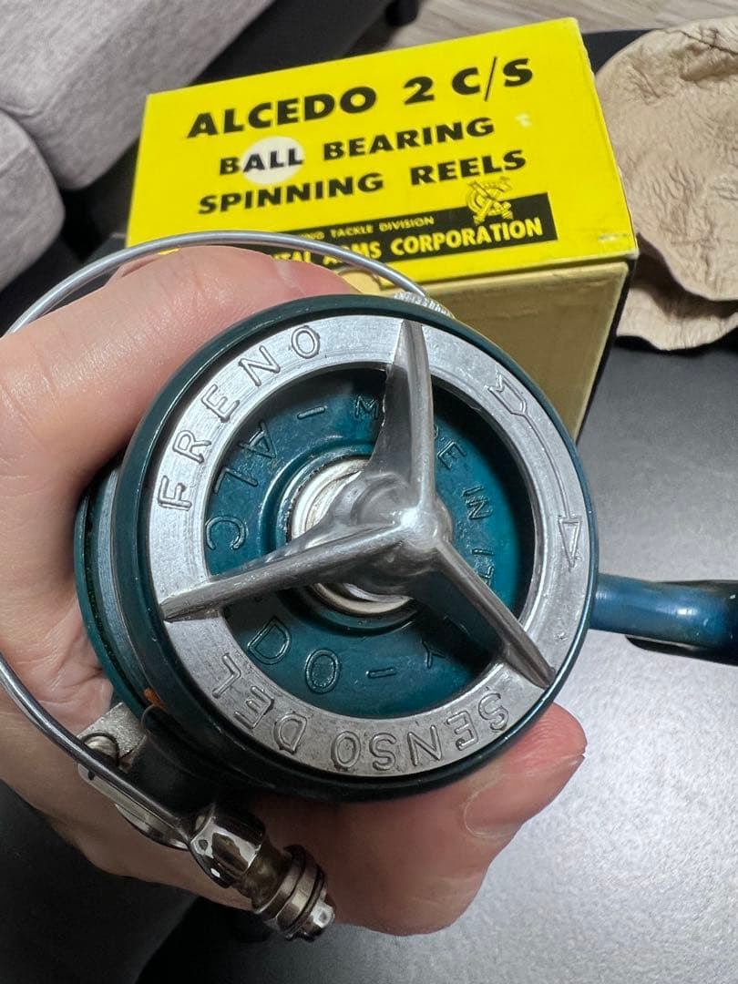希少アルチェドALCEDO 2C/S スピニングリール 1973年販売イタリア製