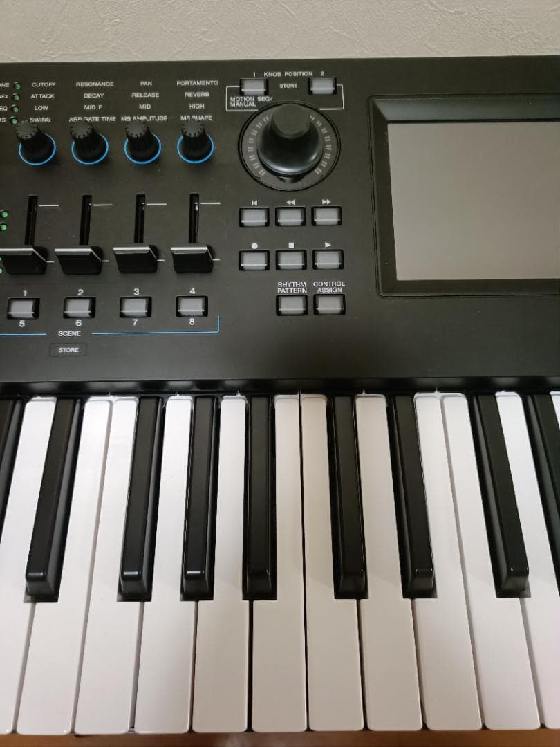 鍵盤楽器 YAMAHA MODX6+
