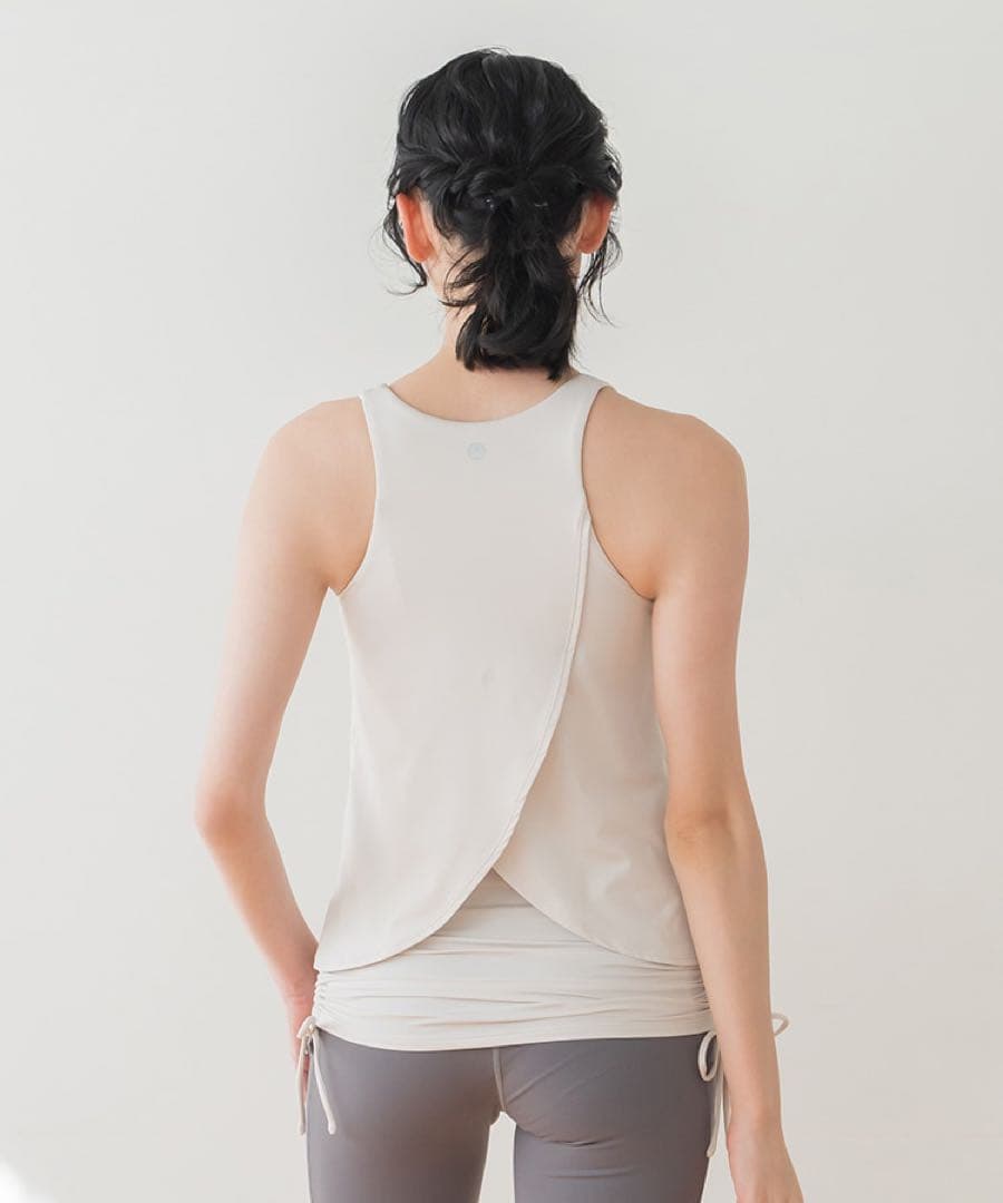 【新品未開封】SUKALAカバーフレアタンクトップSサイズ アイボリー