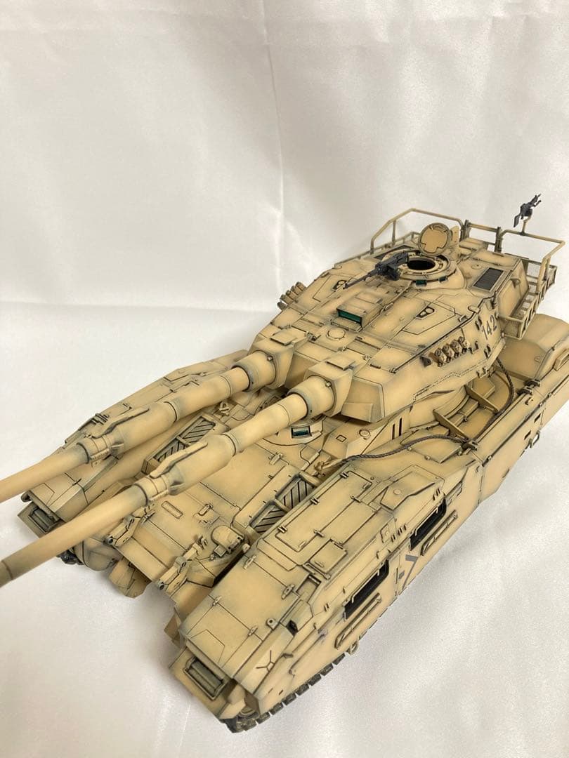 UCHG 1/35 地球連邦軍61式戦車5型 塗装済完成品 復讐のレクイエム