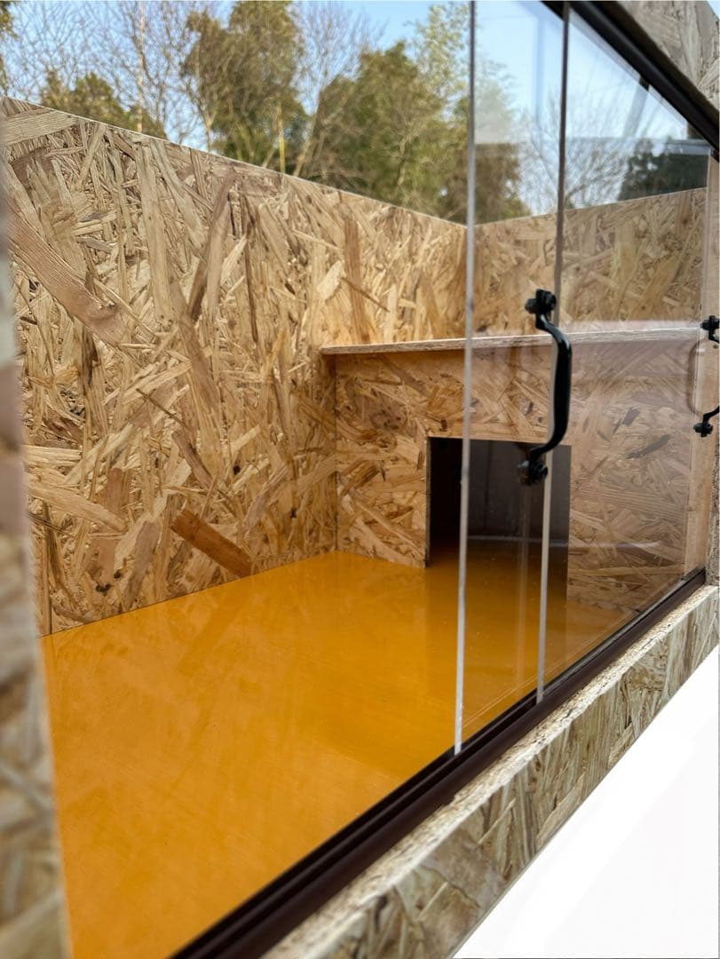 隠れ家付き　爬虫類ケージ