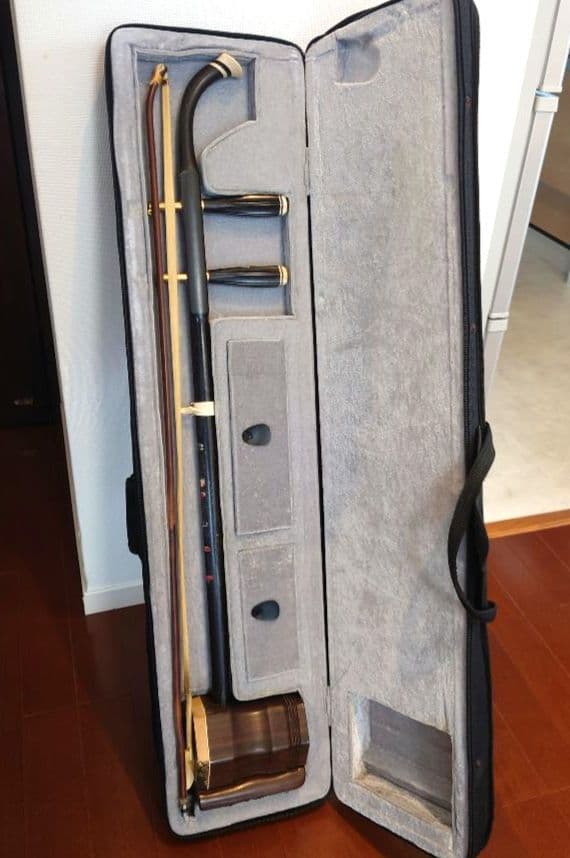 二胡　中国伝統弦楽器　ケース付き