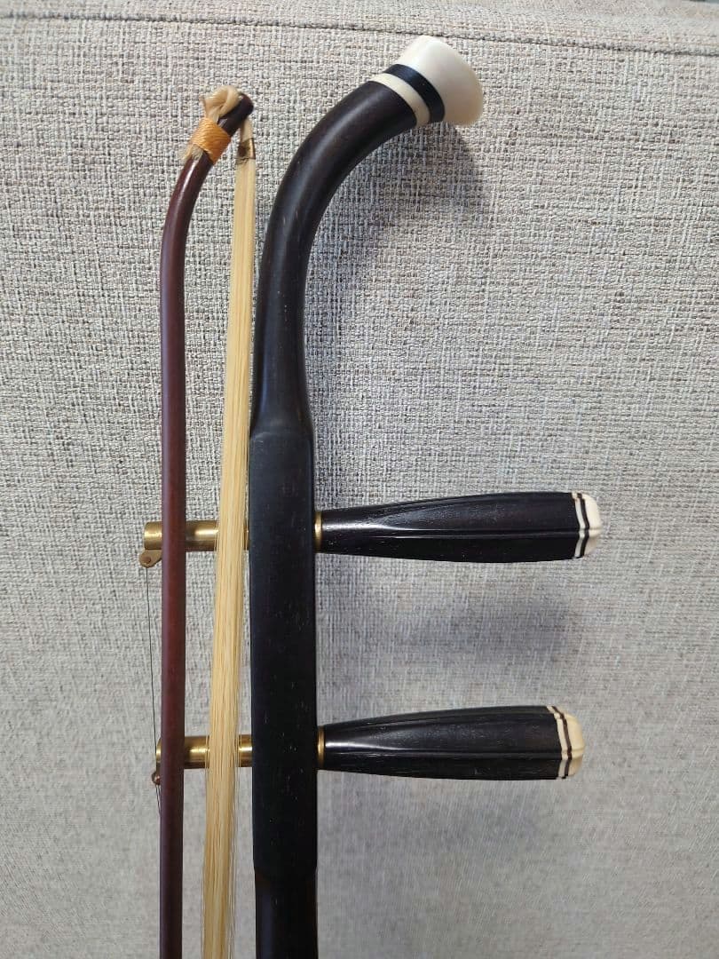 二胡　中国伝統弦楽器　ケース付き