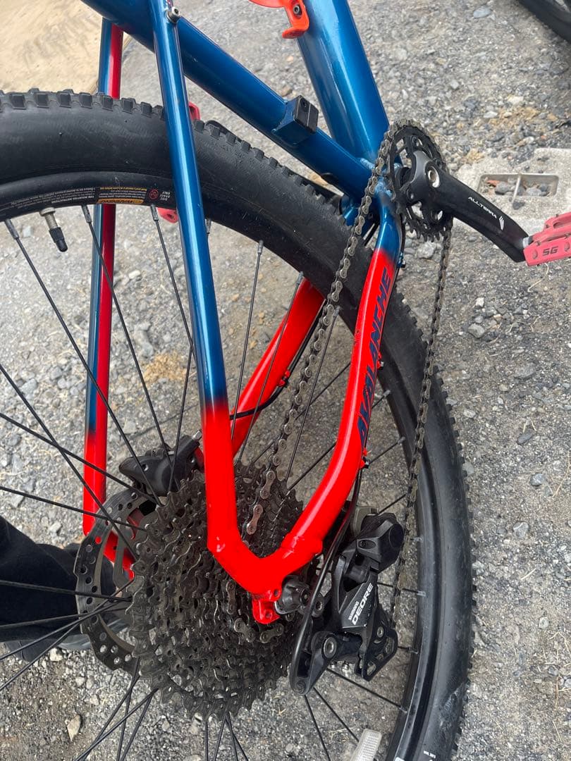 GT AVALANCHE COMP 2022 27.5 MTB エアサス