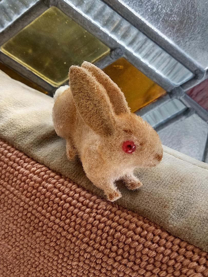 赤い眼の子うさぎ　旧西ドイツ　ヴィンテージ　ミニチュア　ワグナー　アンティーク