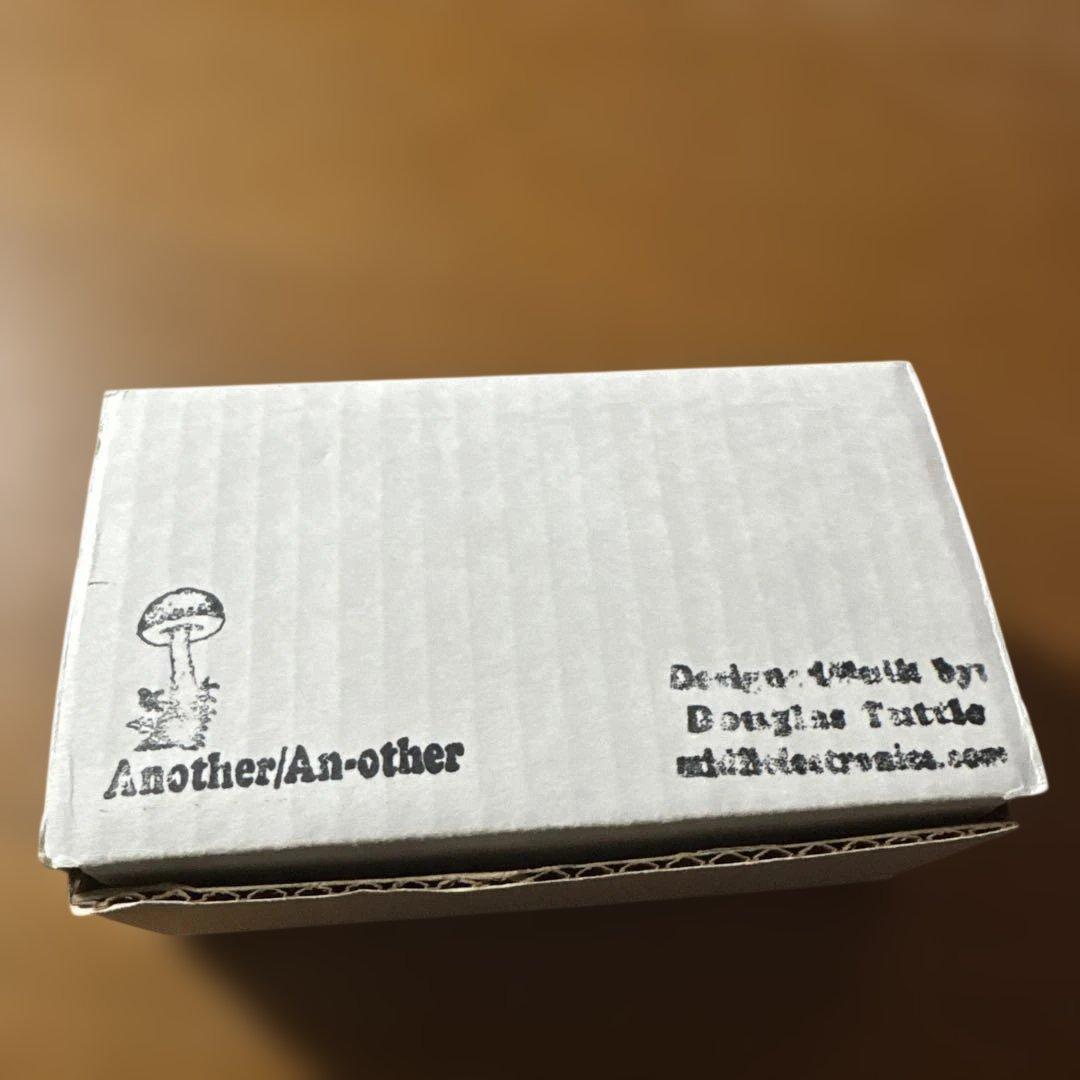 Another/An-other ギターエフェクター ピンク