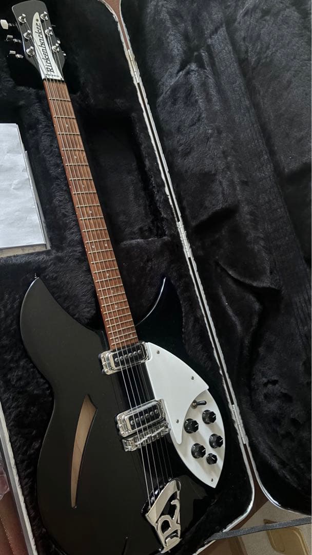 【Itami】Rickenbacker 330 Jetglo 2022年製