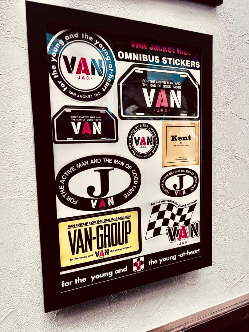 VAN Jacket Inc. オムニバスステッカー コレクション額装のモノ