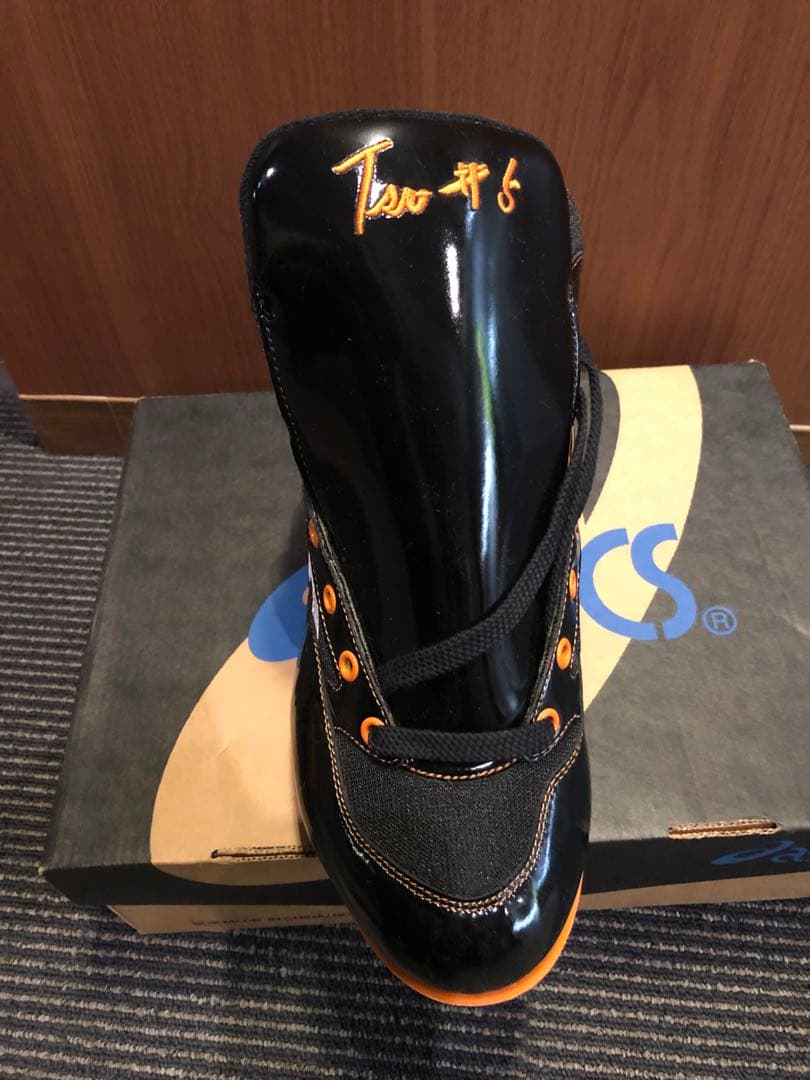 限定　新庄モデル　asicsスパイク