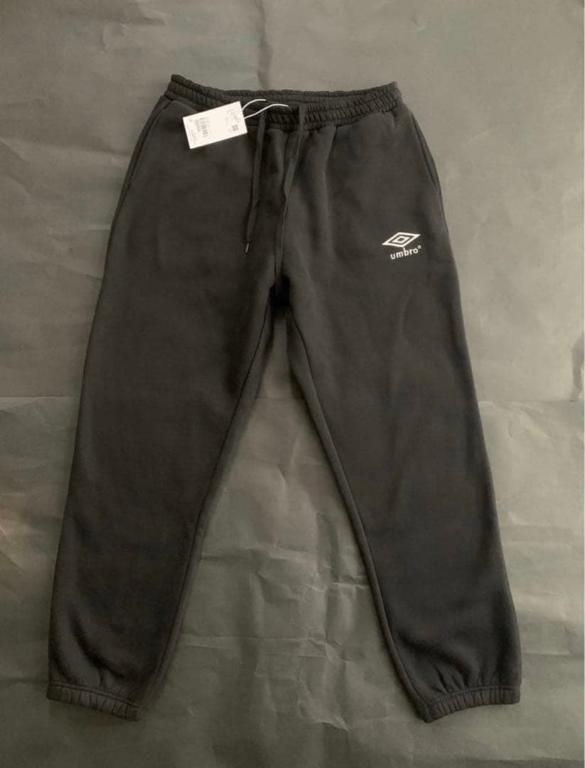 umbro アンブロ　comoli 風　スウェットパンツ