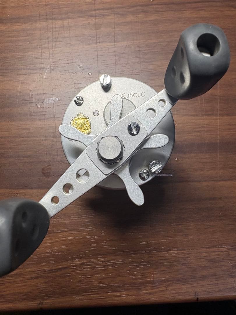 Abu モラム SX1601C 内部写真追加しました。