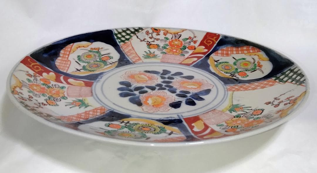 大皿 『椿・菊・梅 (中央丸・周囲六面)』 古伊万里 Aa-110