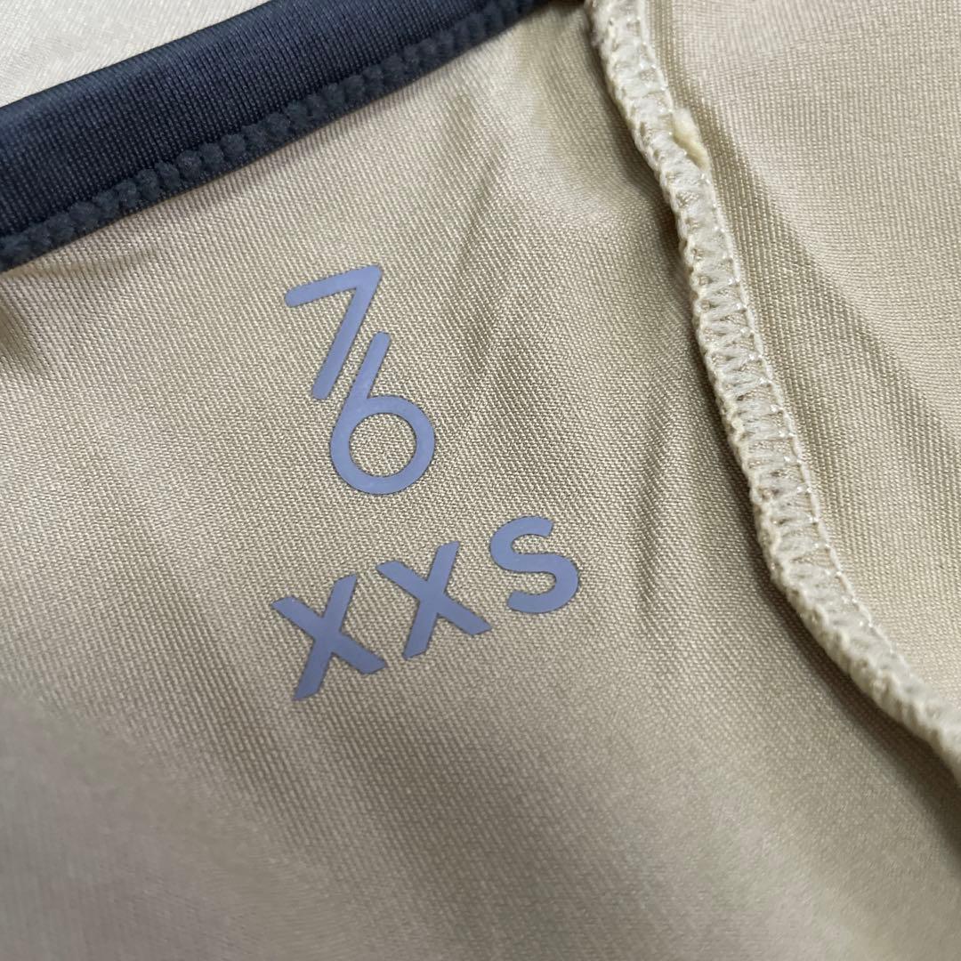 日本初上陸　セブンシックス　テニスウェア　ワンピース　サンドベージュ