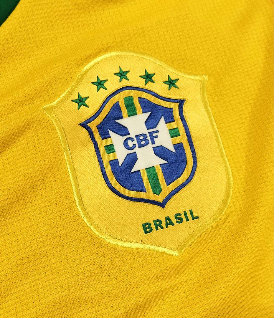 サッカー　ユニフォーム　ブラジル　KAKÁ 8番 ロナウド9番　ナイキ