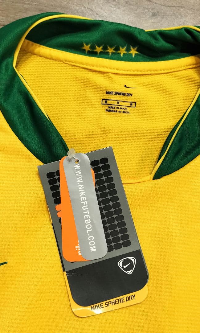 サッカー　ユニフォーム　ブラジル　KAKÁ 8番 ロナウド9番　ナイキ