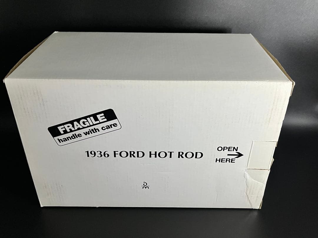 ダンバリーミント 1936 FORD HOT ROD 1/24