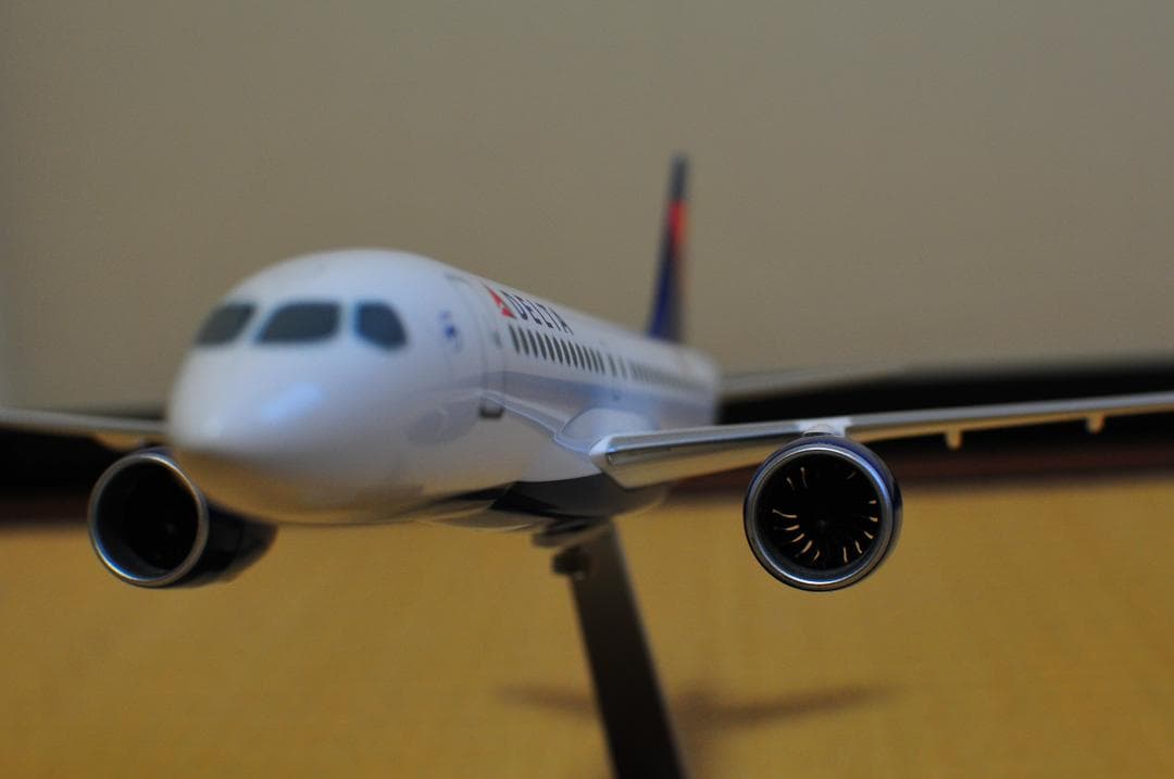 デルタ航空 Airbus A220-100 1/100スケール