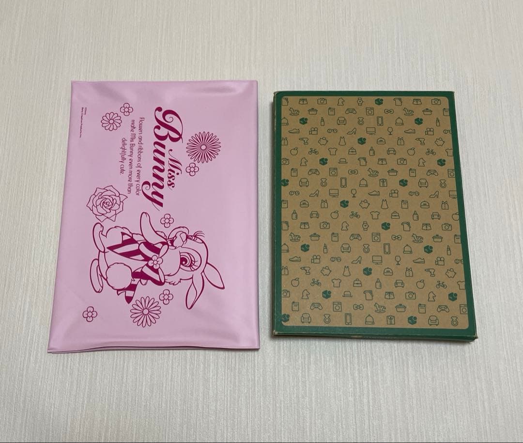 【匿名配送】Miss Bunny 書類ケース　マルチケースA4OK 昭和レトロ