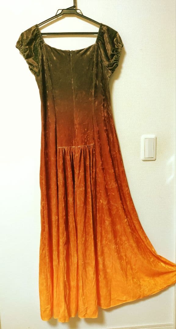 【試着のみ新品！】ベロアグラデドレス