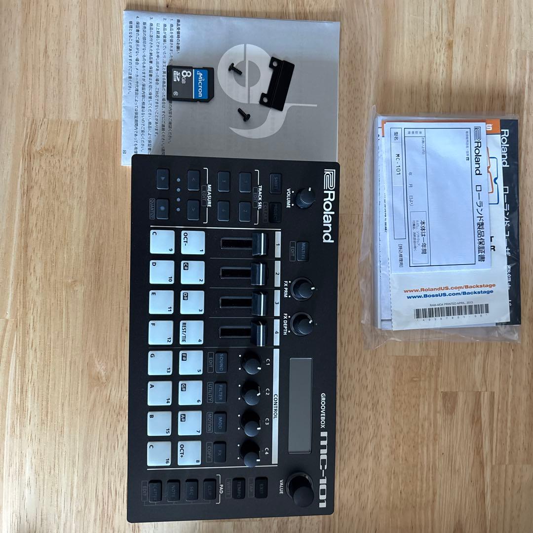 DJ機材 Roland MC-101