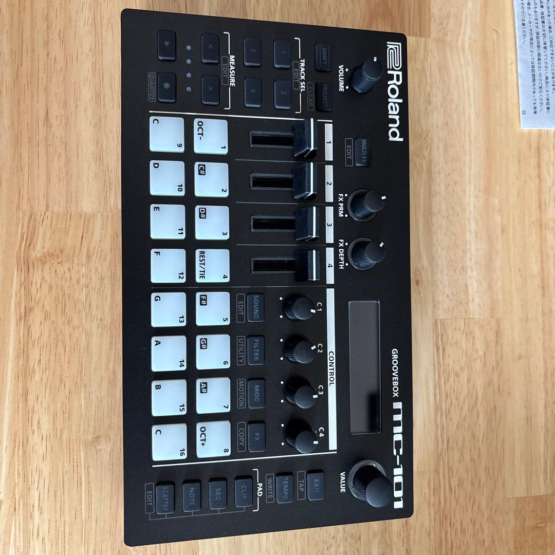 DJ機材 Roland MC-101