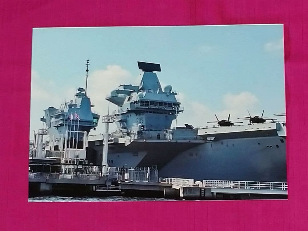 イギリス海軍プリンス・オブ・ウェールズ乗組員直筆サイン&生写真