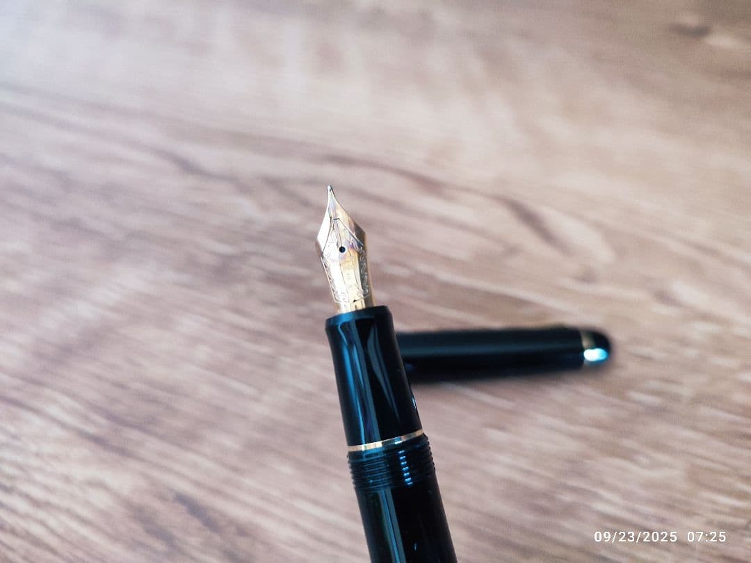 ま*り様 PILOT 万年筆 カスタム74 外箱/インク/専用ケース付き