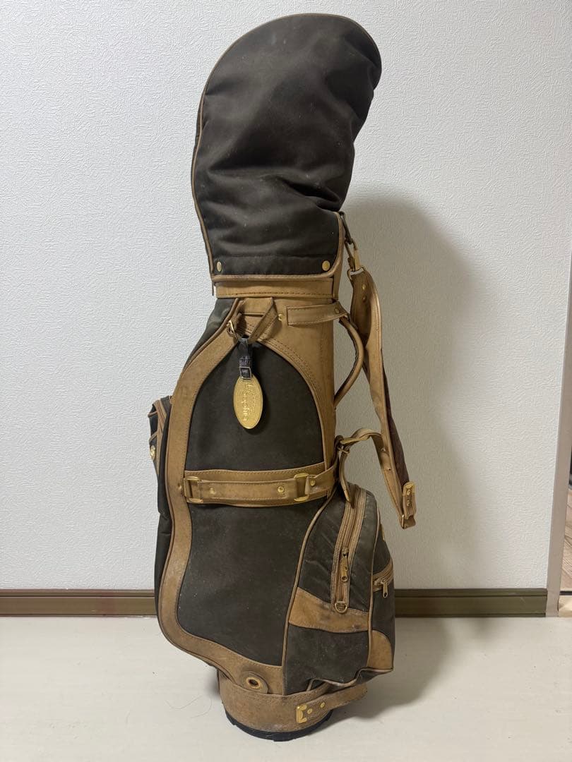 ゴルフバッグ・キャディバッグ ブラウンと黒