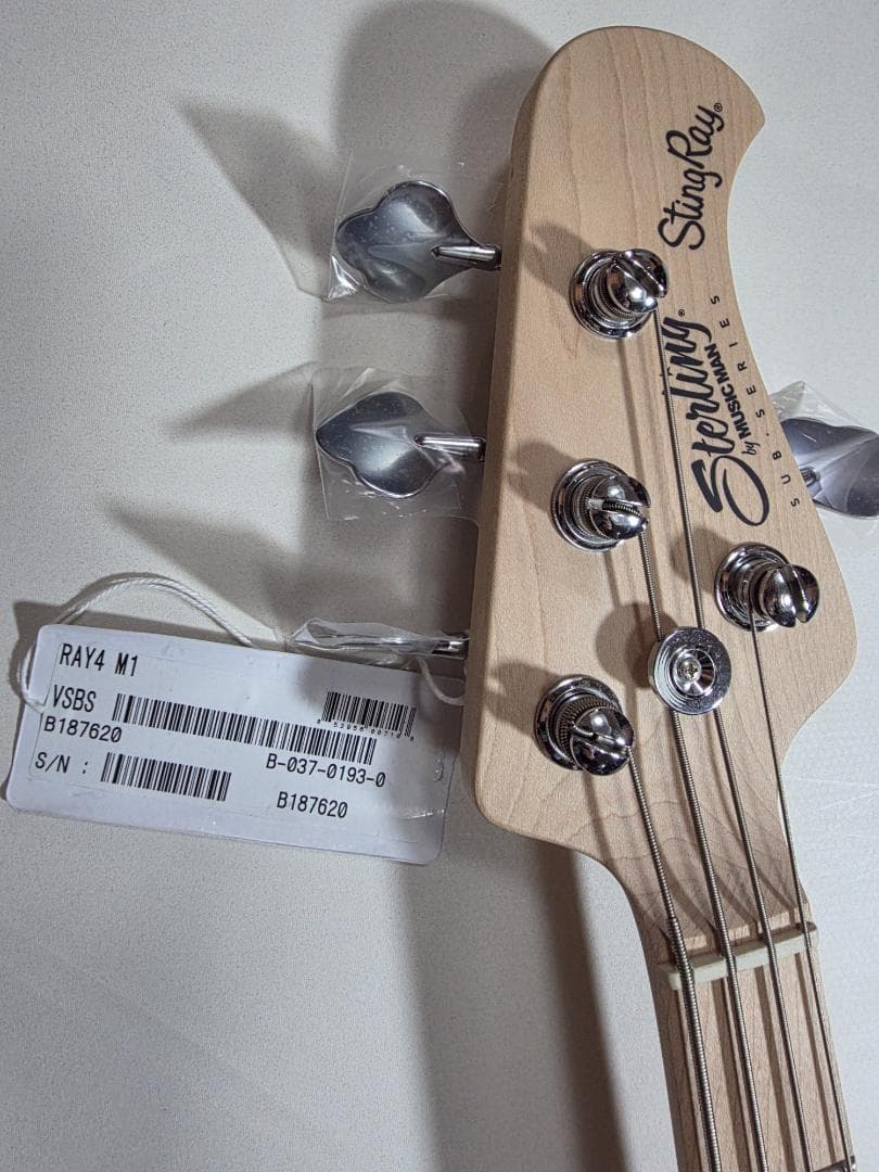新品　保護シール有　Music Man SUB StingRay Ray4