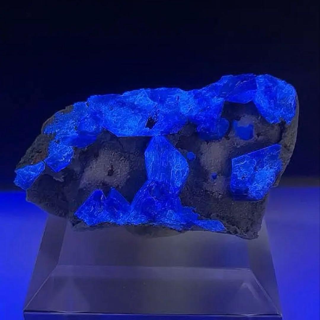 【GW限定値下げ】 ベニトアイト ネプチュナイト ジョアキナイト 母岩付き