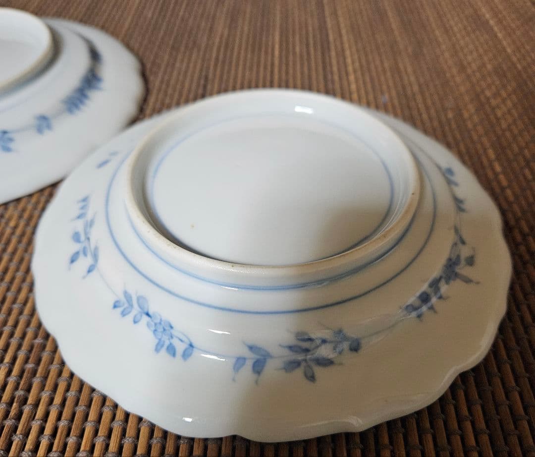 【名品❗】江戸時代後期　柿右衛門様式　染錦　双鳥に　梅花紅葉赤花図　輪花皿　2客