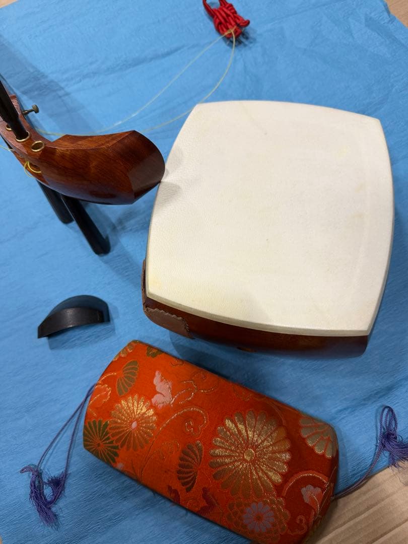 三味線 民謡用 中棹（8分8厘） 現状品／ケース・胴掛け付き