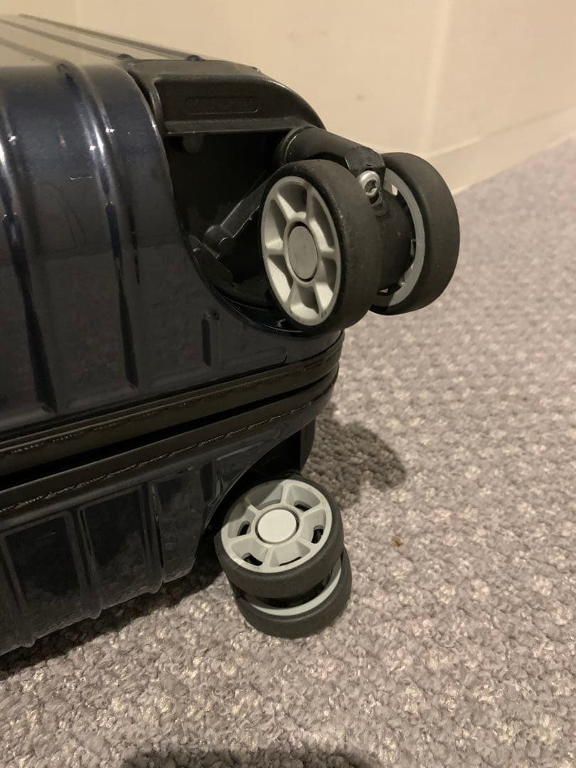 期間限定セール　リモワキャリー　サルサエア　22L ネイビー　希少機内持込　4輪