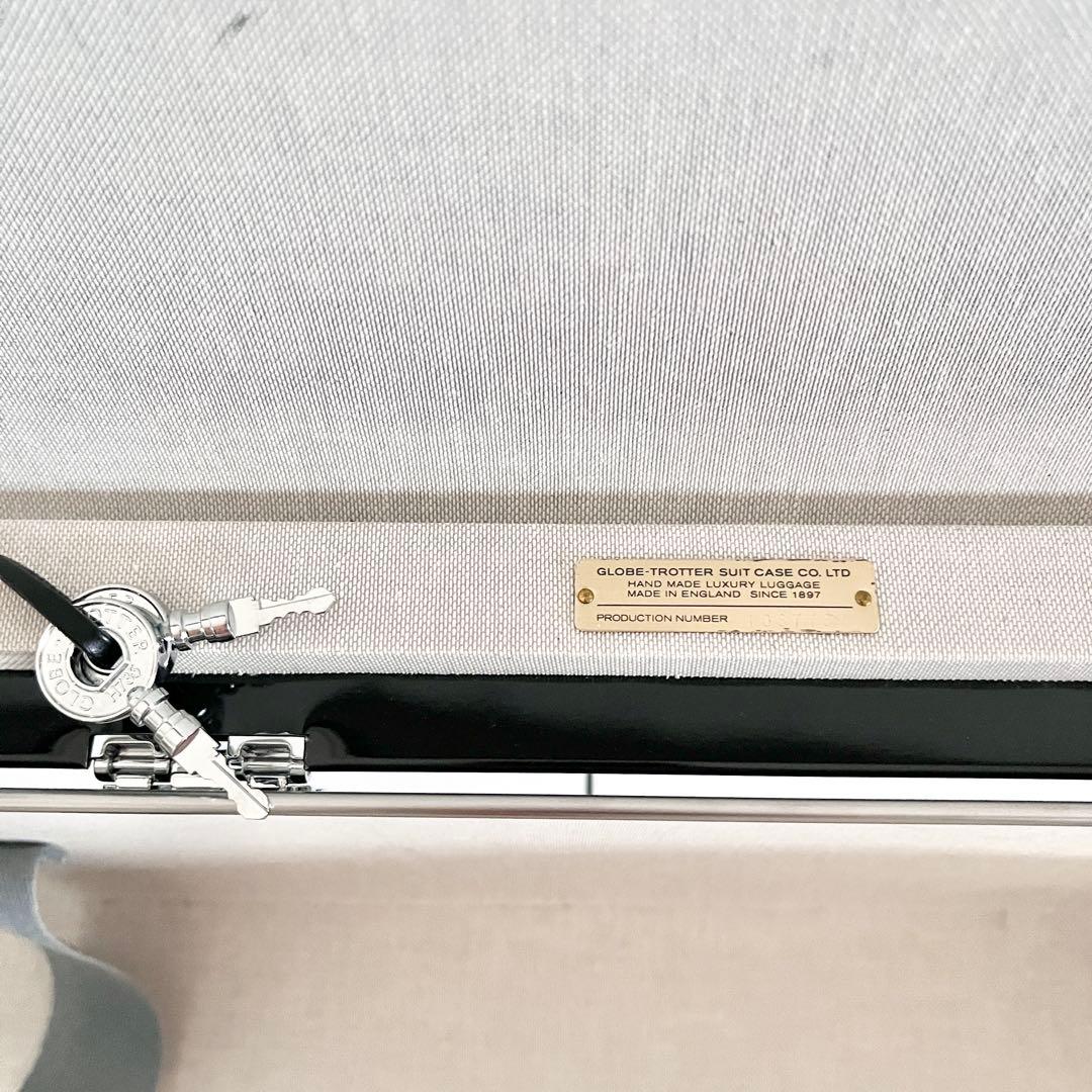 【てっぺい】美品！GLOBETROTTERグローブトロッタースーツケース