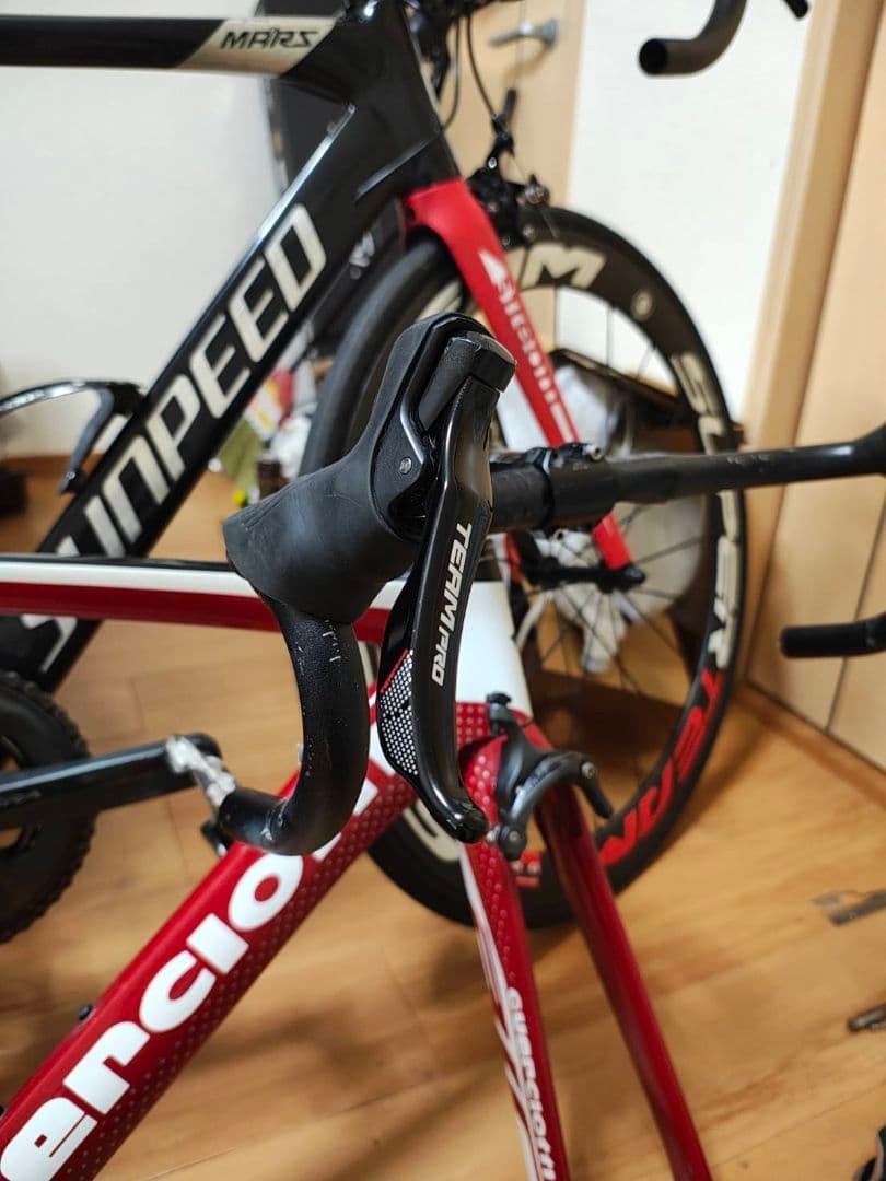 にんじん　ロードバイク　カーボンフレーム　グエルチョッティエウレカエアー