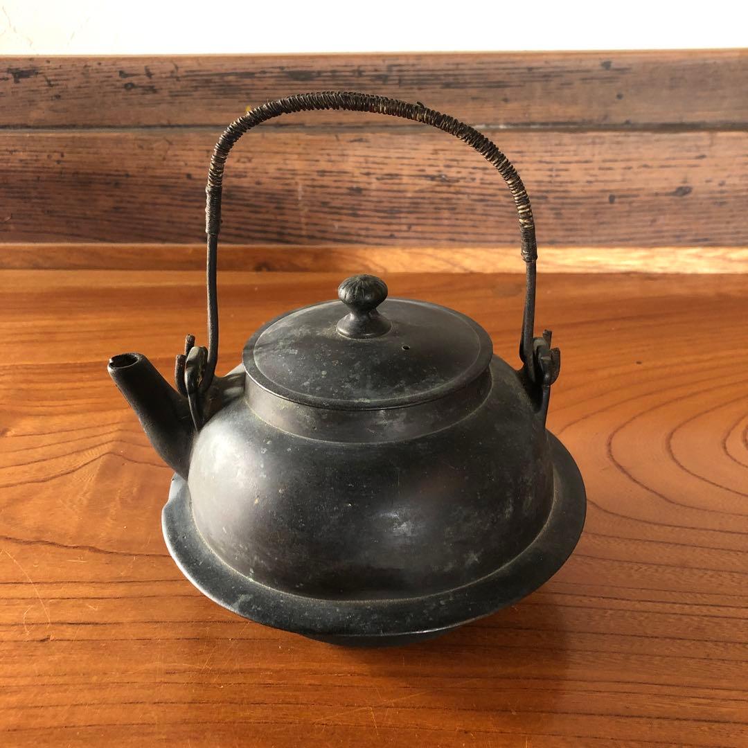 蔵にあった小振りの銅製湯沸かし釜