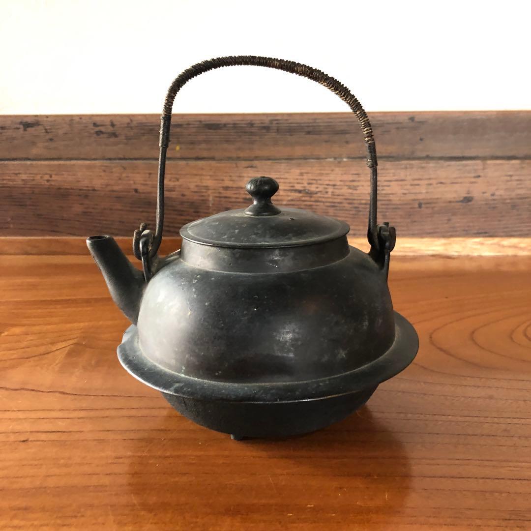 蔵にあった小振りの銅製湯沸かし釜