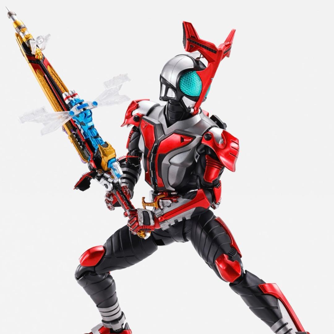 S.H.Figuarts 真骨彫　仮面ライダーカブト　ハイパーフォーム　10th