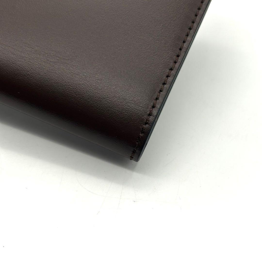 サルヴァトーレフェラガモ 二つ折り 手帳カバー ロゴ パスポートケース