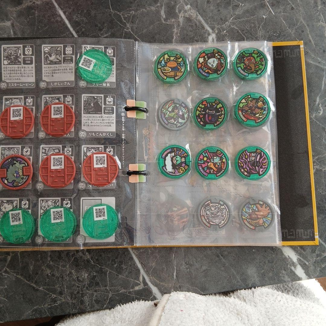 超妖怪大辞典2冊　時計2本　妖怪メダル多数