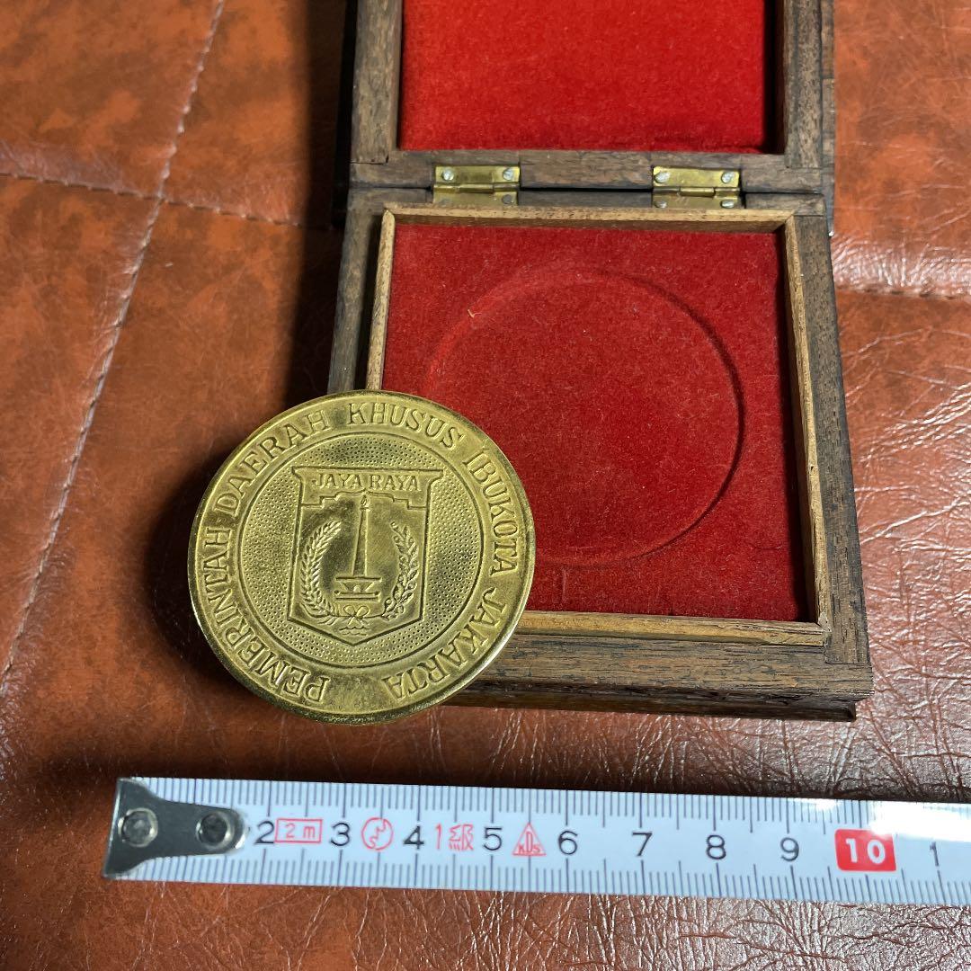 【詳細不明 箱付き】希少 1975表記 メダル JAYA RAYA