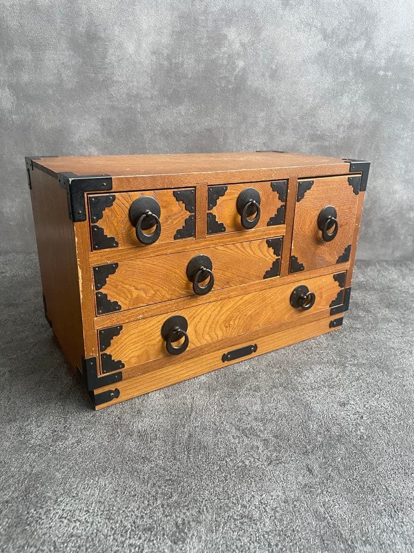 昭和レトロな木製小箪笥