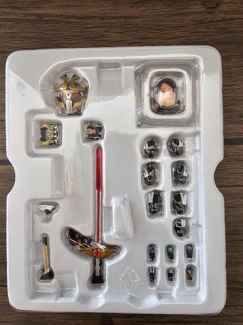 S.H.フィギュアーツ 真骨彫　仮面ライダーイクサ　セーブモード／バーストモード