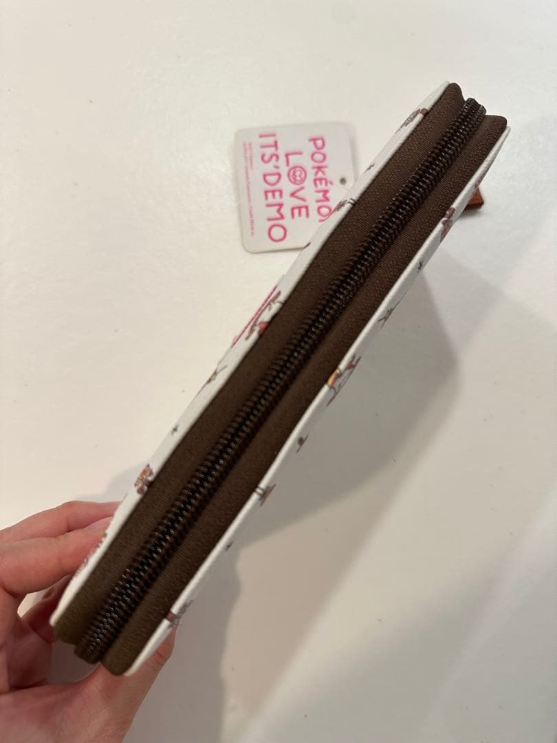 イッツデモ　ポケモン　クリスマスモーフ長財布