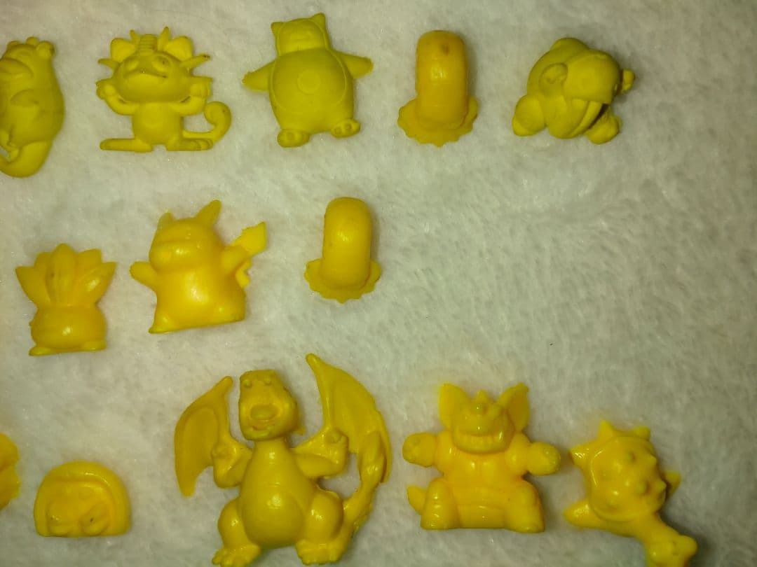 約30年前　当時物　初代　ポケモン　ポケモンのかんづめ　消しゴム　ミニフィギュア