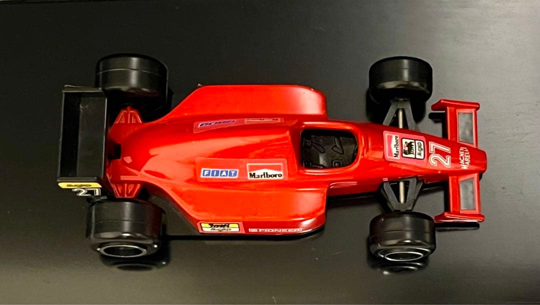 【完全美品】　トミカ　フェラーリF-1 マルボロ