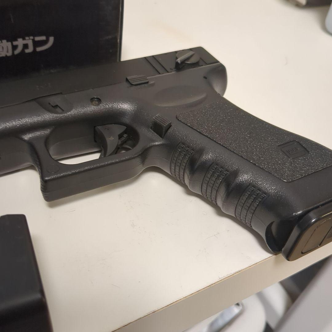 グロック18C 電動ガン+100連マガジン付、充電器セット、バッテリーセット